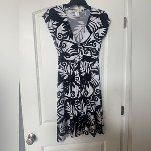 Spoonflower Black and White Floral v neck Dress size M